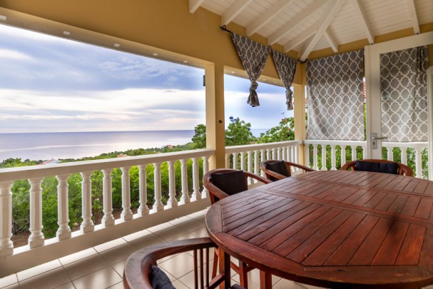 Stunning vacation villa offering exceptional rental possibilities