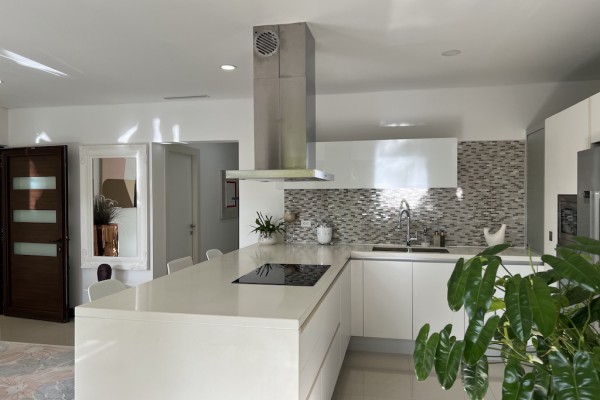Modern 3-slaapkamer appartement te huur in gated resort
