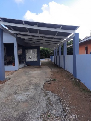 Bonam - Gemeubileerde woning met 3 slaapkamers in Villa Esperansa