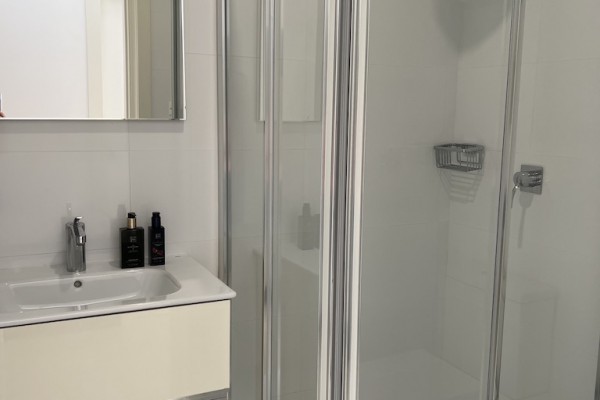 Modern 3-slaapkamer appartement te huur in gated resort