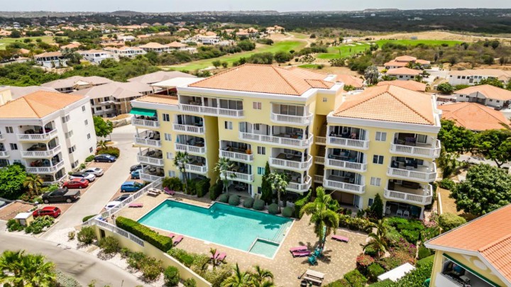 Triple Tree 29 – Unique 2-bedroom corner apartment with ocean view