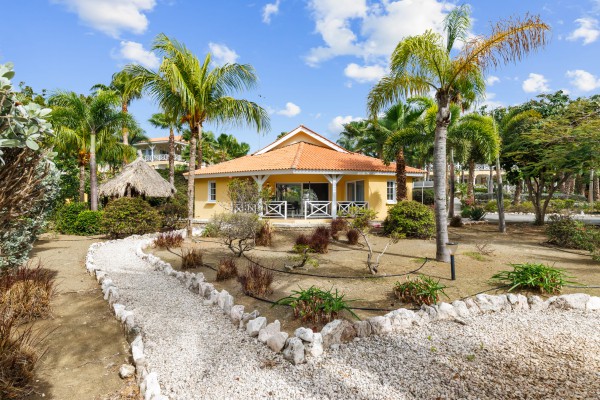 Luxe vrijstaande 3-slaapkamer woning te huur in Jan Thiel op resort