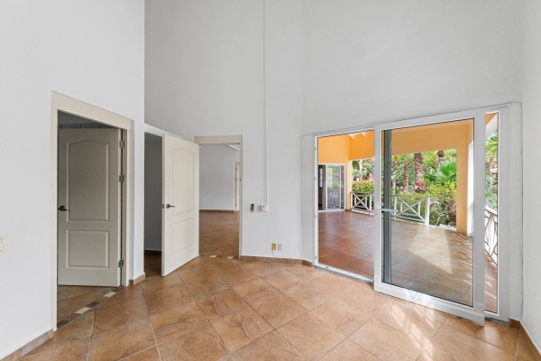 Spacious detached 3-bedroom home for rent in Jan Thiel on a resort