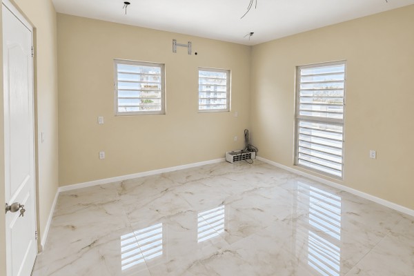 Santa Rosa - Modern New-Build 3-Bedroom House
