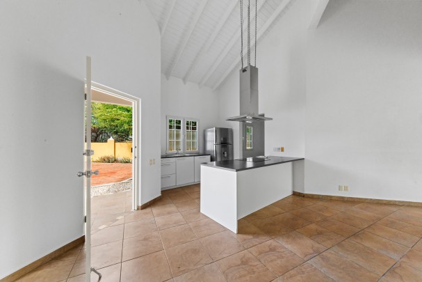 Ruime vrijstaande 3-slaapkamer woning te huur in Jan Thiel op resort