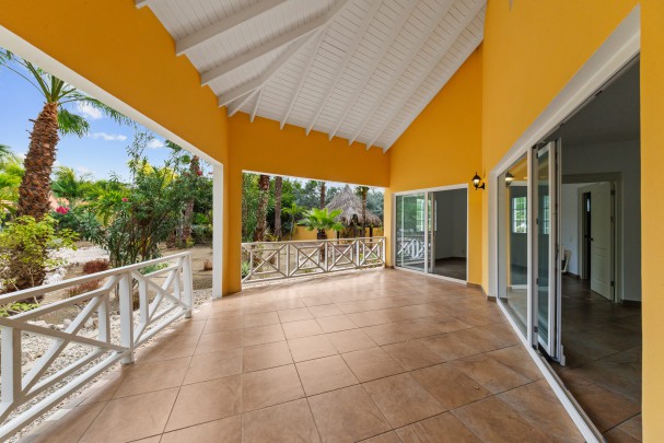 Ruime vrijstaande 3-slaapkamer woning te huur in Jan Thiel op resort