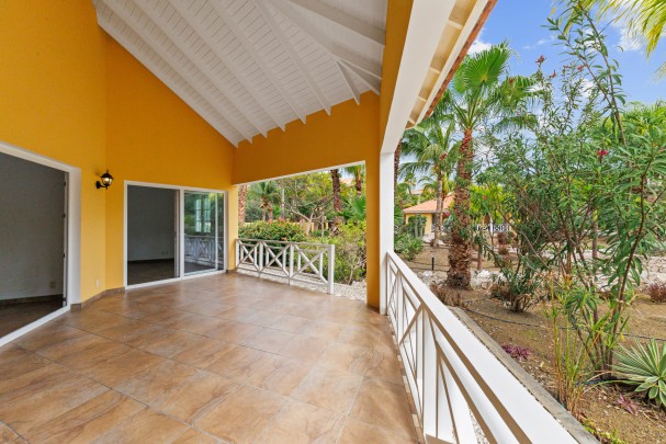 Ruime vrijstaande 3-slaapkamer woning te huur in Jan Thiel op resort