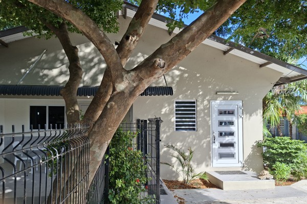 Cas Coraweg 131 – Spacious Lot with Great Potential in Prime Location