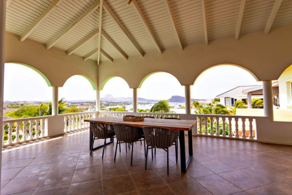 The Ambassador | An operating resort in Brakkeput Abao