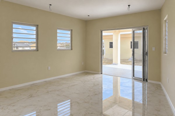 Santa Rosa - Modern New-Build 3-Bedroom House