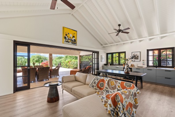 Blue Bay &ndash; Tropische villa met prachtig uitzicht 