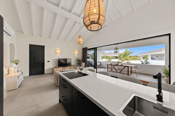 The Bank &ndash; Furnished 2-Bedroom Upper-Level Apartment