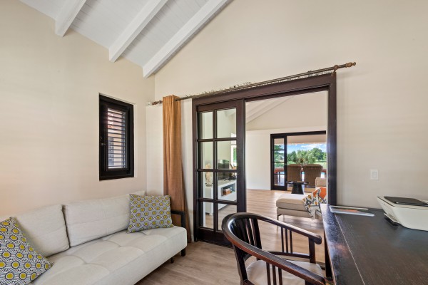 Blue Bay – Tropical Villa with Stunning Views
