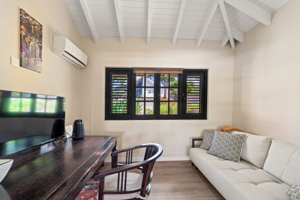 Blue Bay &ndash; Tropische villa met prachtig uitzicht 