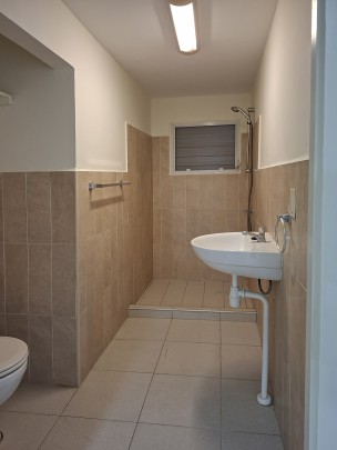 Cas Coraweg 131 &ndash; Multifunctional Property in a Central Location