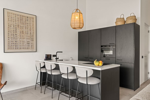 The Bank &ndash; Furnished 2-Bedroom Upper-Level Apartment