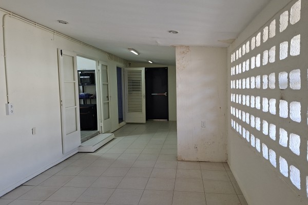 Cas Coraweg 131 – Spacious Lot with Great Potential in Prime Location