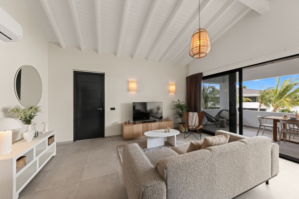 The Bank &ndash; Furnished 2-Bedroom Upper-Level Apartment