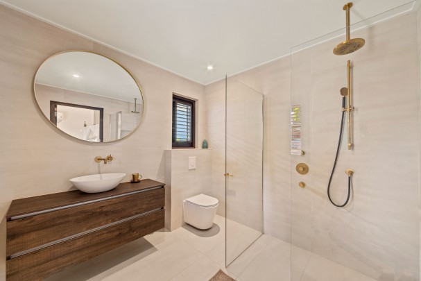 Blue Bay &ndash; Tropische villa met prachtig uitzicht 