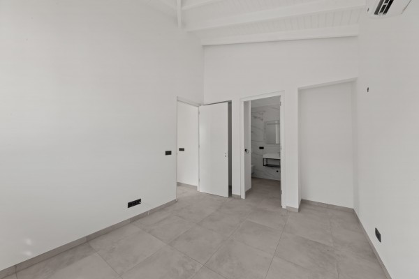 The Bank – Luxe ongemeubileerd 2-slaapkamer appartement te huur