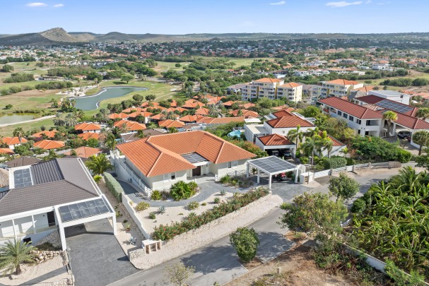 Blue Bay – Exclusive villa met adembenemend uitzicht  