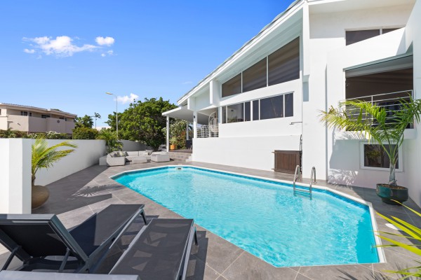 Carouselimage Curacao 3021