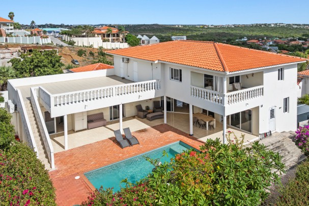 Seru Bottelier – Luxury Villa with Pool and Panoramic Salt Flats Views