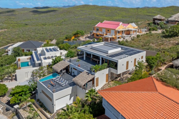 Cas Abao – Moderne 5-Slaapkamer Villa met Zeezicht