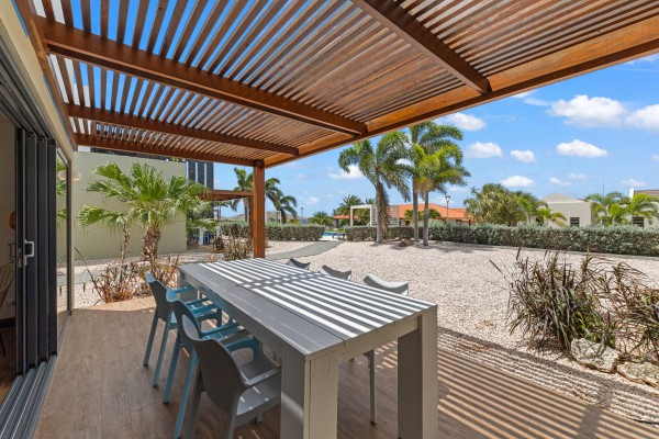 Blue Bay – Luxury Furnished Apartments with Sea View