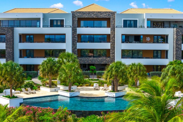 The Shore &ndash; Luxury Furnished Apartment with Direct Beach Access