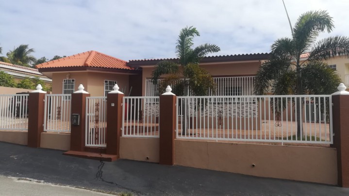Spacious stand alone house for rent in Salina Harbour View