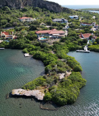 Seru Boca Estate - Beautiful waterfront villa with amazing views