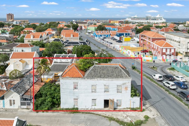Otrobanda – Historic City Villa with Renovation Permit