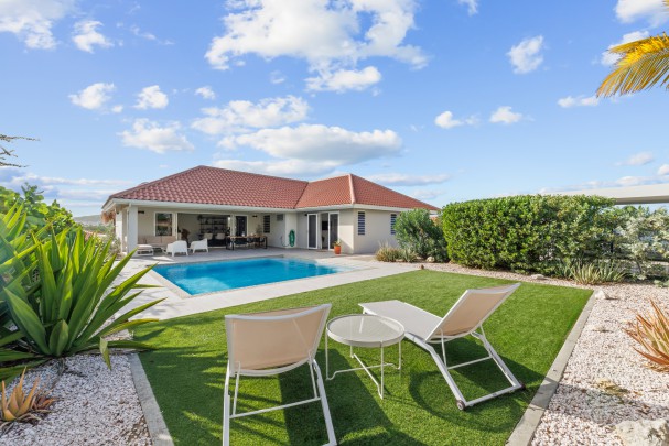 Blue Bay- Luxury Family Villa with Pool at Blue Bay Resort