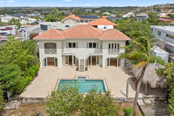 Stylish Jan Thiel Villa with Pool and Exceptional Investment Potential
