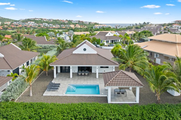 Blue Bay &ndash; Charming Villa with Panoramic Views over the Golf Course