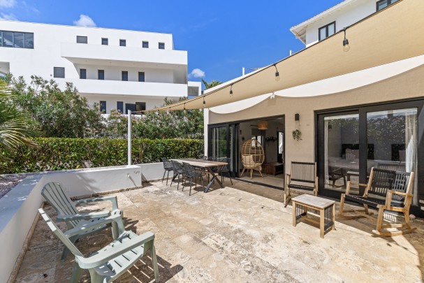 GREENVIEW &ndash; 2-Bedroom Ground Floor Apartment with Privacy