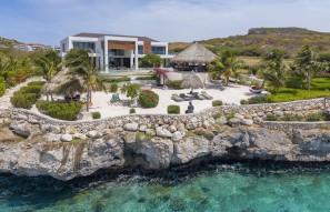 Carouselimage Curacao 3025