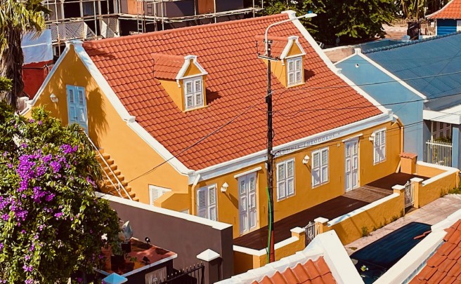 Otrobanda - 1-bedroom house in the bustling heart of Willemstad.