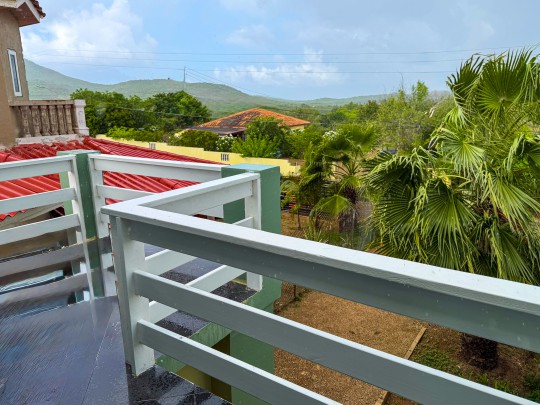 Lovely 4-Bedroom House with new Apartment in Tranquil Barber, Curaçao