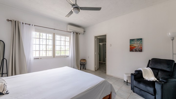 Royal Palm – Ruim appartement met zeezicht en balkon