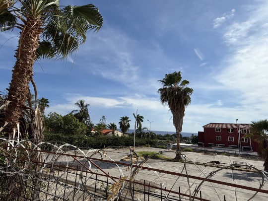 Renovated 1-Bedroom Apartment with Sea View at Royal Palm Resort 