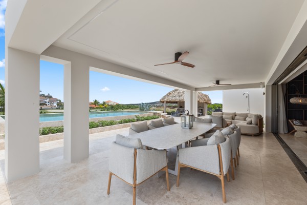 Blue Bay - Moderne Luxe Villa aan Golfbaan voor vakantieverhuur