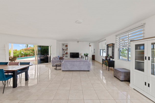 Seru Bottelier – Luxury Villa with Pool and Panoramic Salt Flats Views