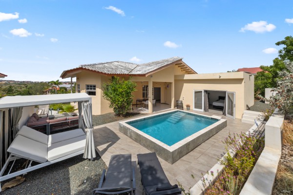 Cas Grandi – Villa in an Elevated Location