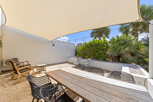 GREENVIEW &ndash; 2-Bedroom Ground Floor Apartment with Privacy