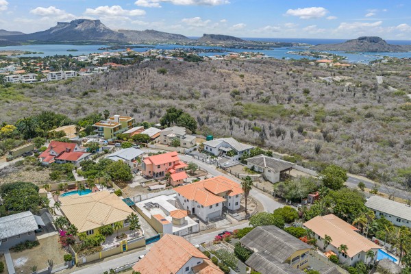 Cas Grandi – Ruime opknapwoning met appartement op rustige locatie