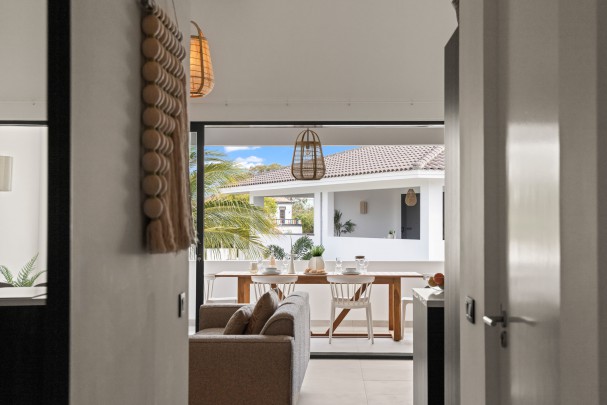 The Bank &ndash; Furnished 2-Bedroom Upper-Level Apartment