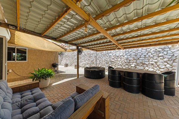 Sun Valley - Modern Detached Home with Garage on Spacious Lot