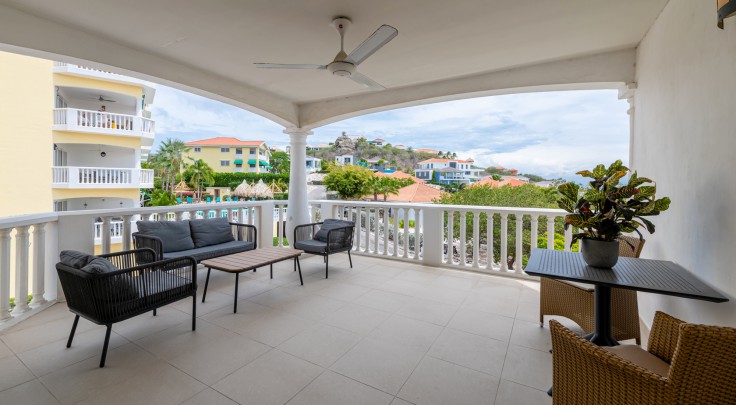 Triple Tree 29 – Unique 2-bedroom corner apartment with ocean view